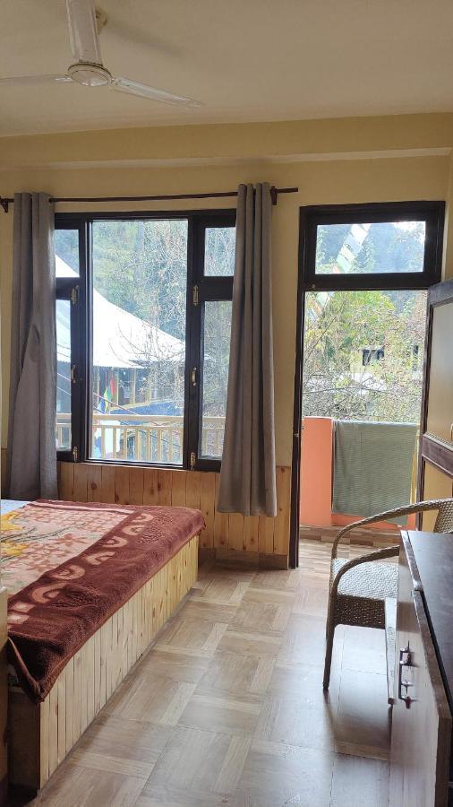 Trinity Homestay Kasol Kültér fotó