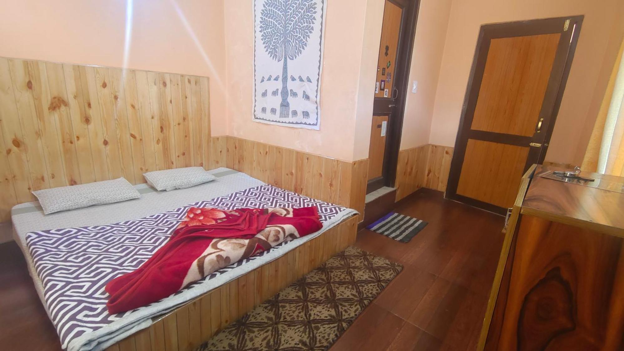 Trinity Homestay Kasol Kültér fotó