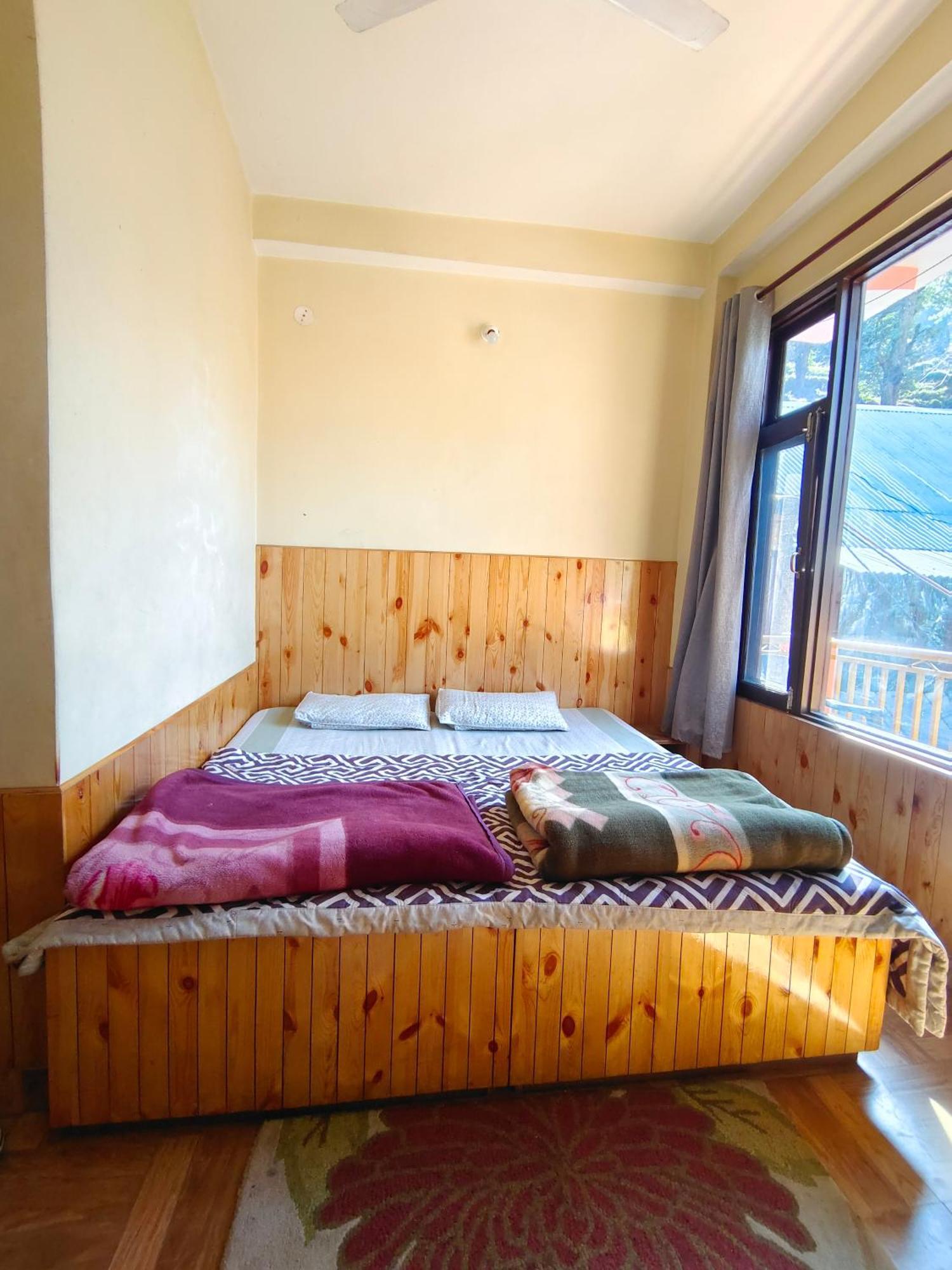 Trinity Homestay Kasol Kültér fotó