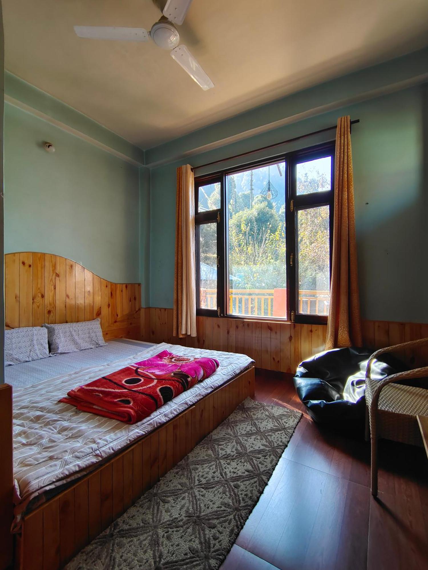 Trinity Homestay Kasol Kültér fotó