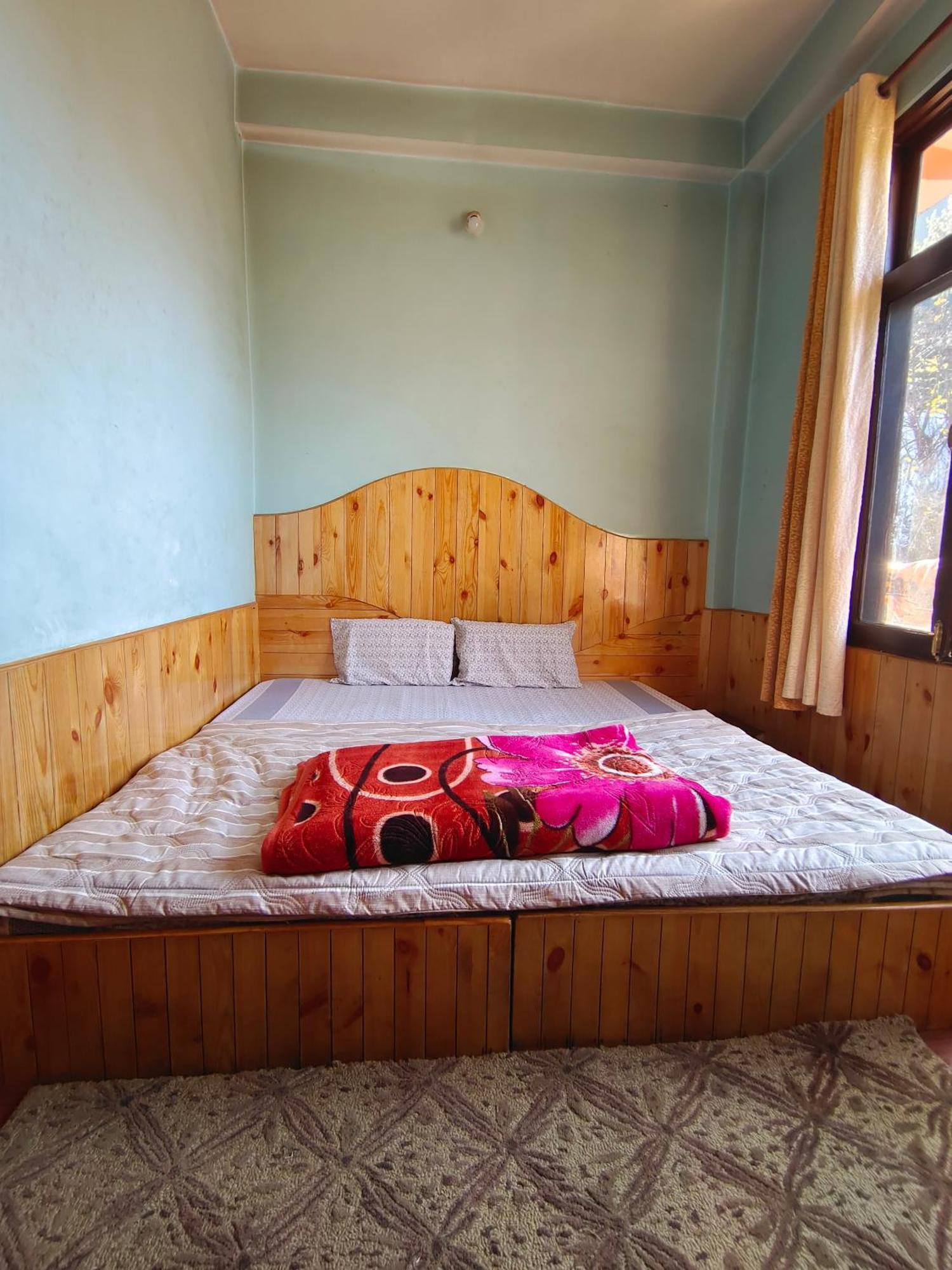 Trinity Homestay Kasol Kültér fotó