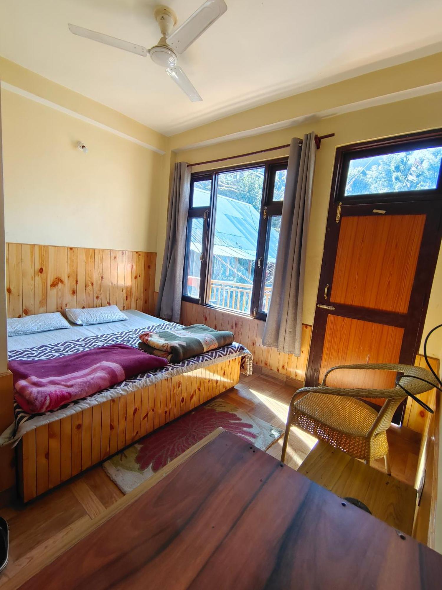 Trinity Homestay Kasol Kültér fotó